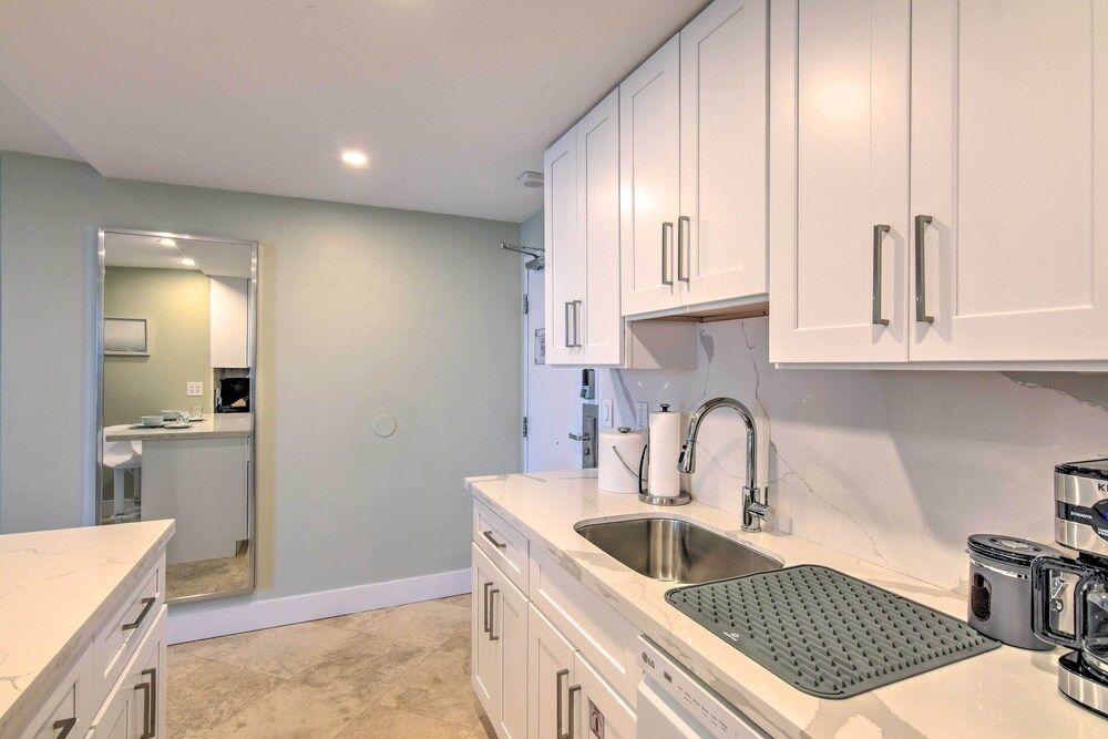 undefined Oceanfront Luxury Renovated Resort Getaway! 7