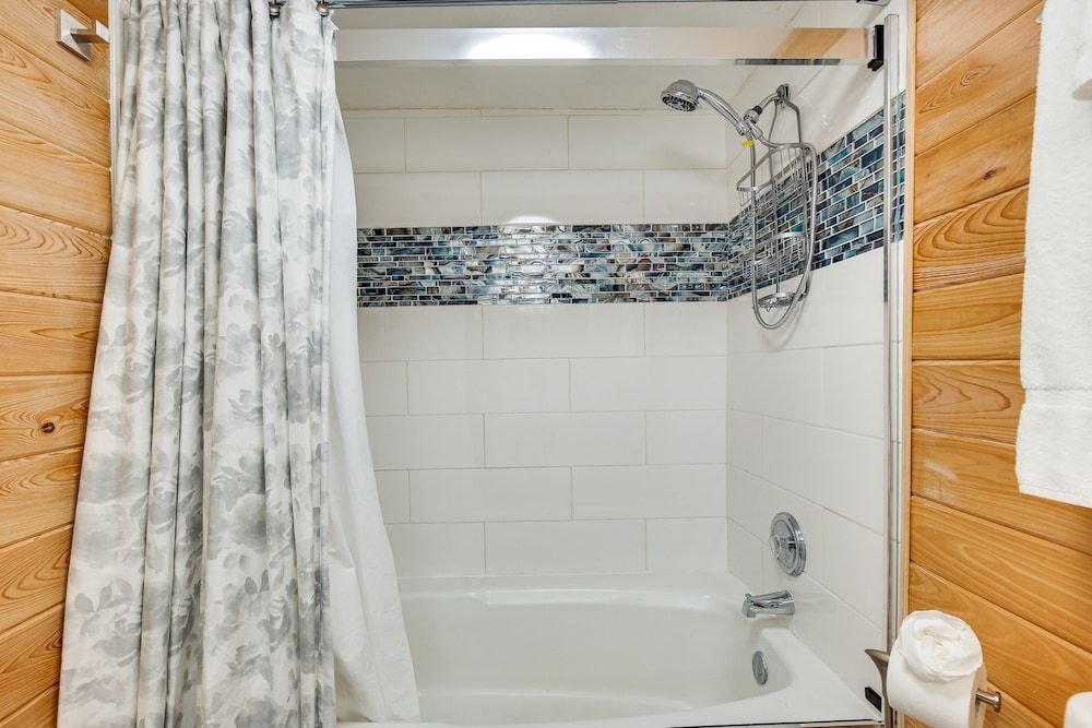 undefined Fort Lauderdale Vacation Rental: Walk to Beach! 9