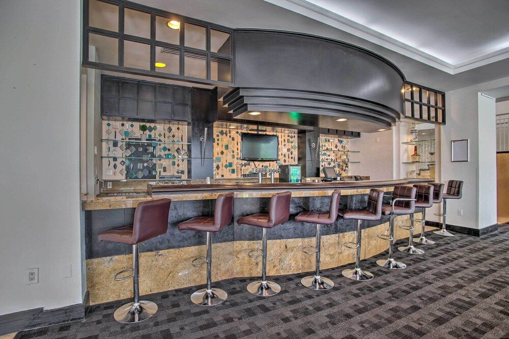 undefined Modern Ft Lauderdale Condo ~ 7 Mi to Airport! 3