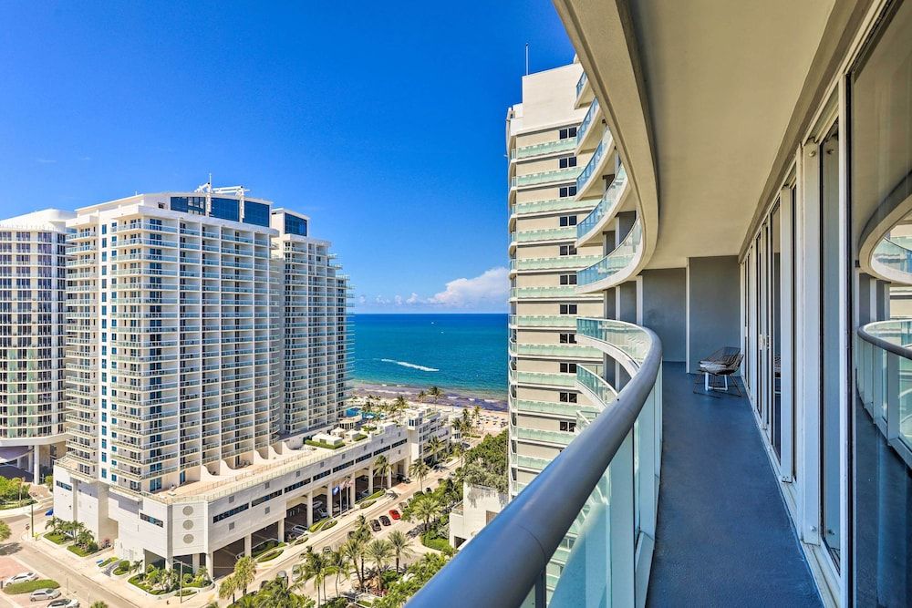 undefined Stunning Fort Lauderdale Resort Condo w/ Pool