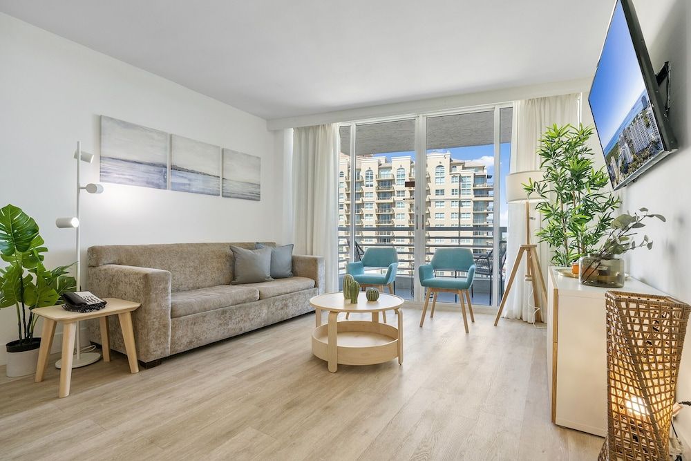 undefined Avi Lux Stay