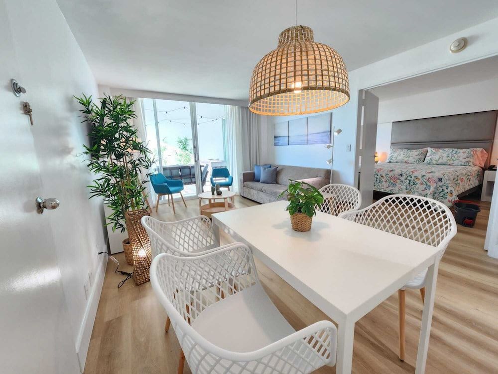 Avi Lux Stay Luxury Apartment 11