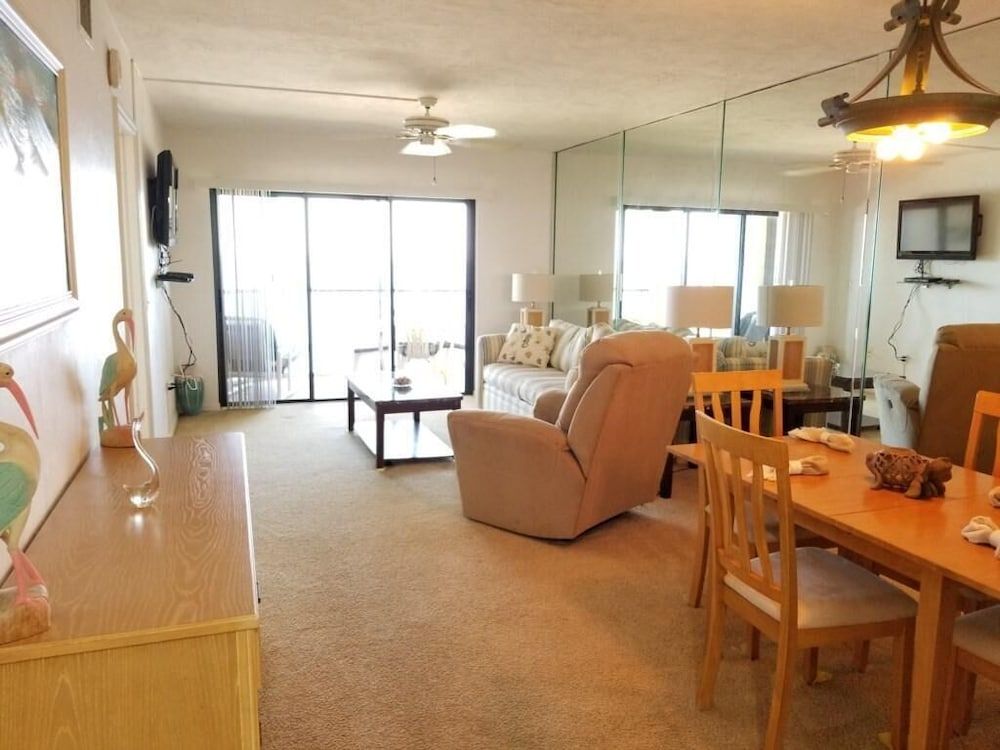 Condo, 2 Twin Beds (Rivera Club-1103 NEW BIWKLY )