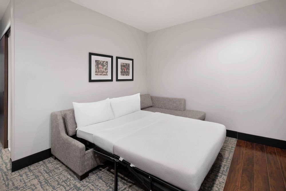 undefined Homewood Suites by Hilton Denver Downtown-Convention Center 3