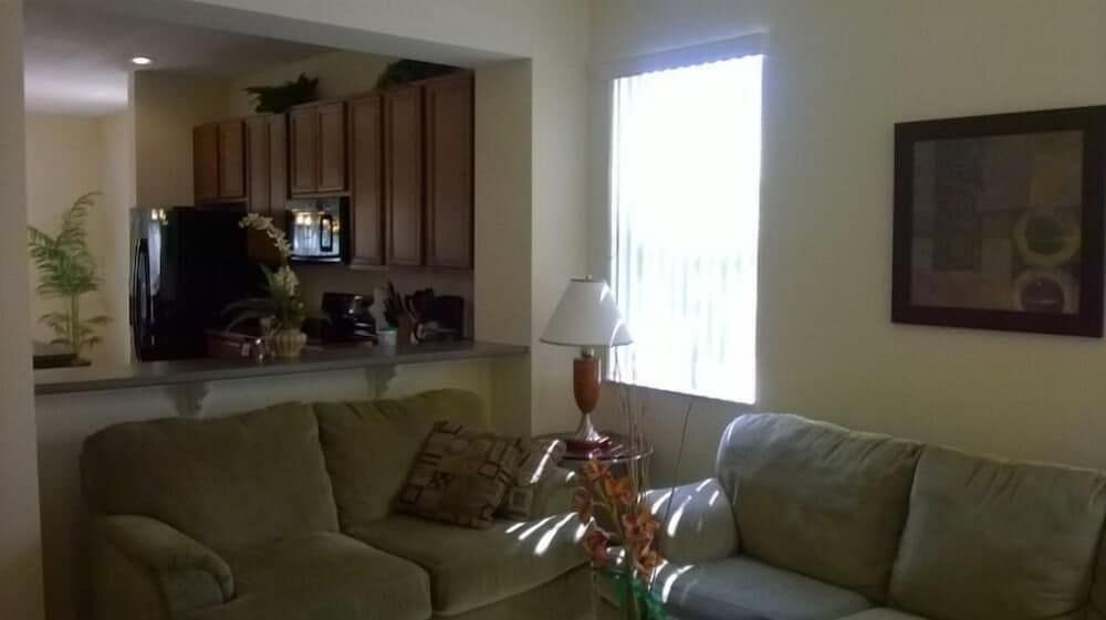 Villa Morais - Compass Bay House 10