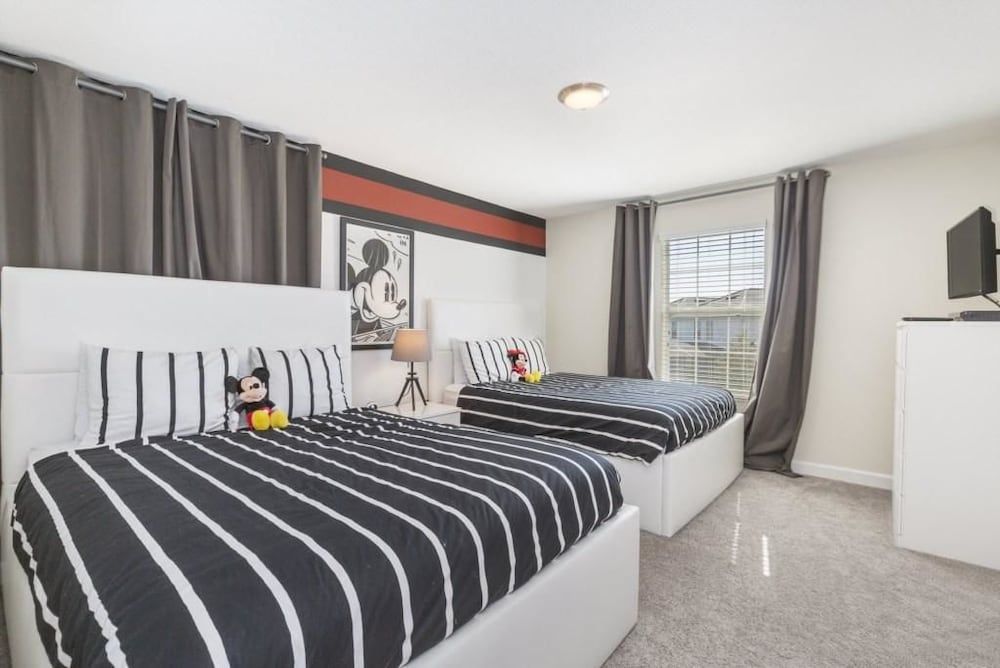 Villa Dream - Storey Lake House, Multiple Beds (Villa Dream - Storey Lake) 5