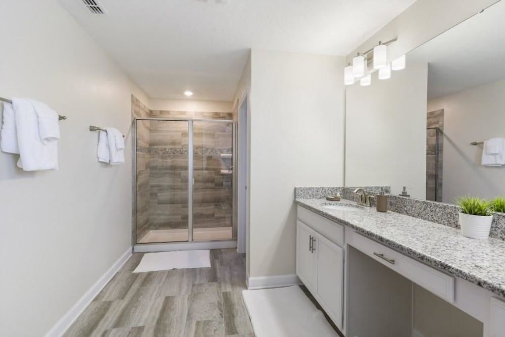 Villa Dream - Storey Lake House, Multiple Beds (Villa Dream - Storey Lake) 12