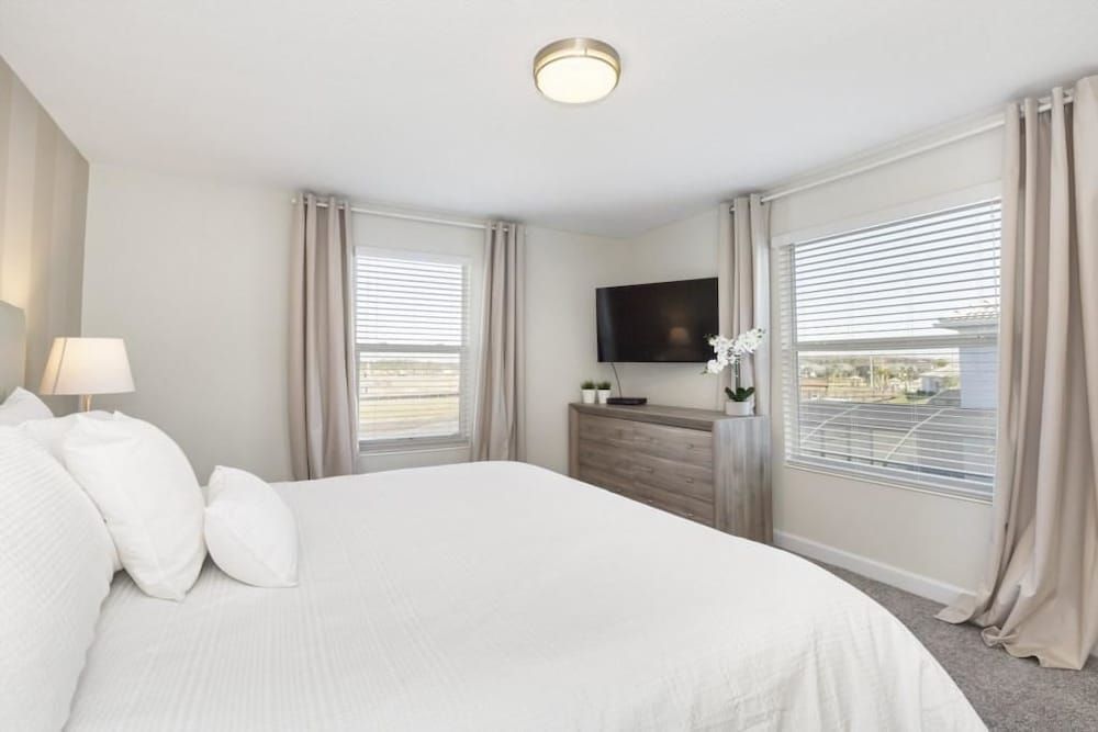 Villa Dream - Storey Lake House, Multiple Beds (Villa Dream - Storey Lake) 2