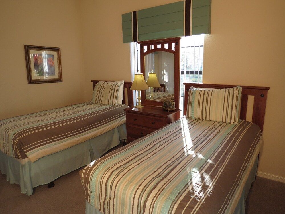 Formosa Gardens Pool Homes by Sunny OVH House, 5 Bedrooms 7