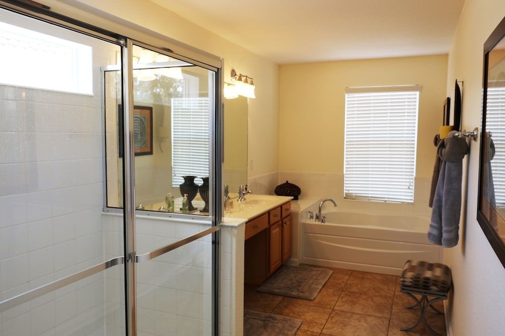 6BR 4BA Home in Windsor Hills by CV-2534 Villa, 6 Bedrooms, Private Pool 16