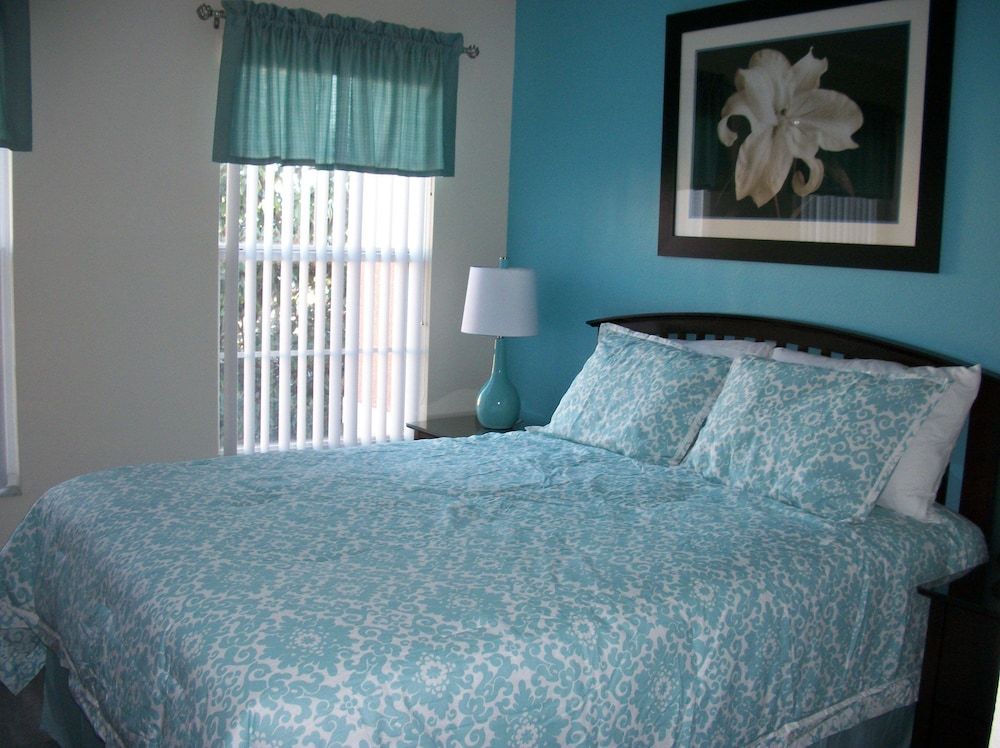 3BR 2.5BA Home in Emerald Island Resort by CV-8479 House, 3 Bedrooms 2