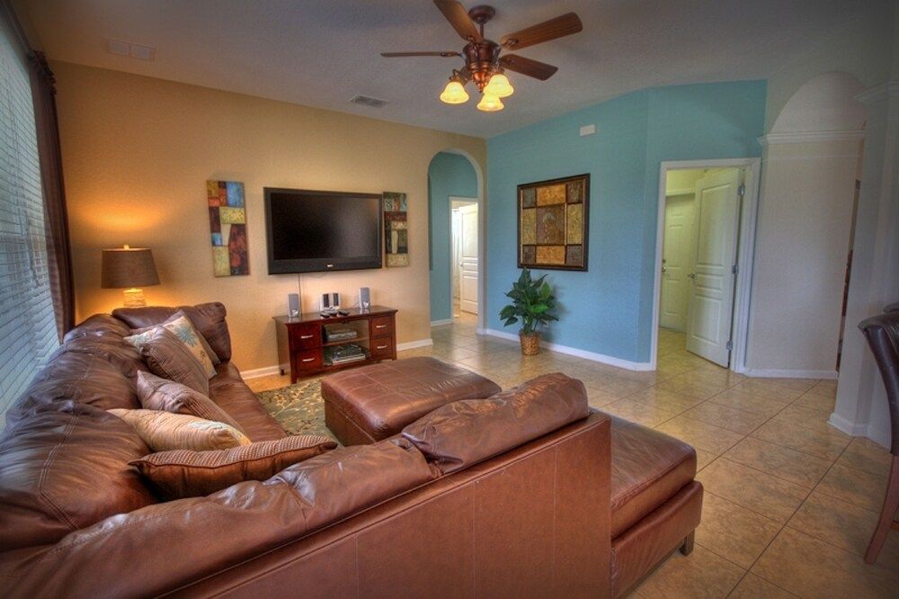 6BR 4BA Home in Windsor Hills by CV-2579 Villa, 6 Bedrooms, Private Pool 15