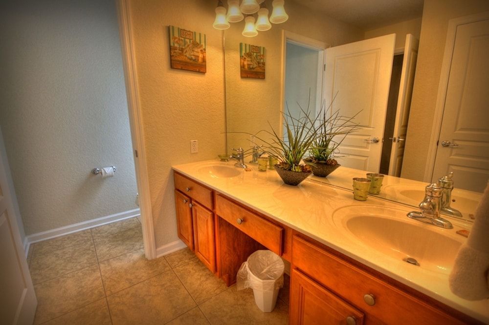 6BR 4BA Home in Windsor Hills by CV-2579 Villa, 6 Bedrooms, Private Pool 22