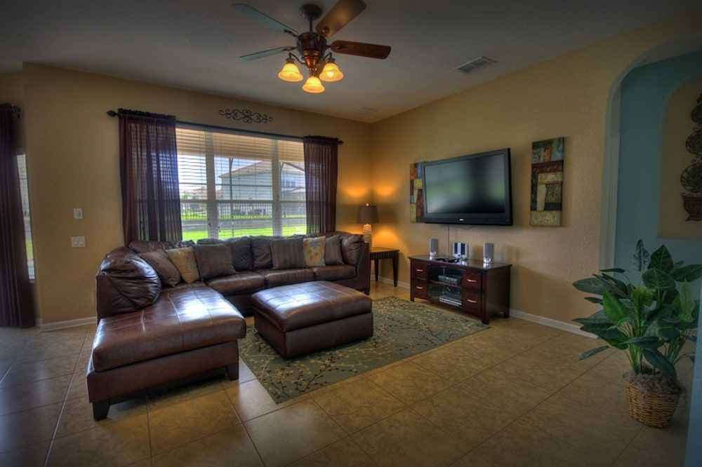 6BR 4BA Home in Windsor Hills by CV-2579 Villa, 6 Bedrooms, Private Pool 16