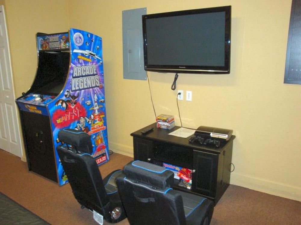 6BR 4BA Home in Windsor Hills by CV-2564 Villa, 6 Bedrooms, Private Pool 32