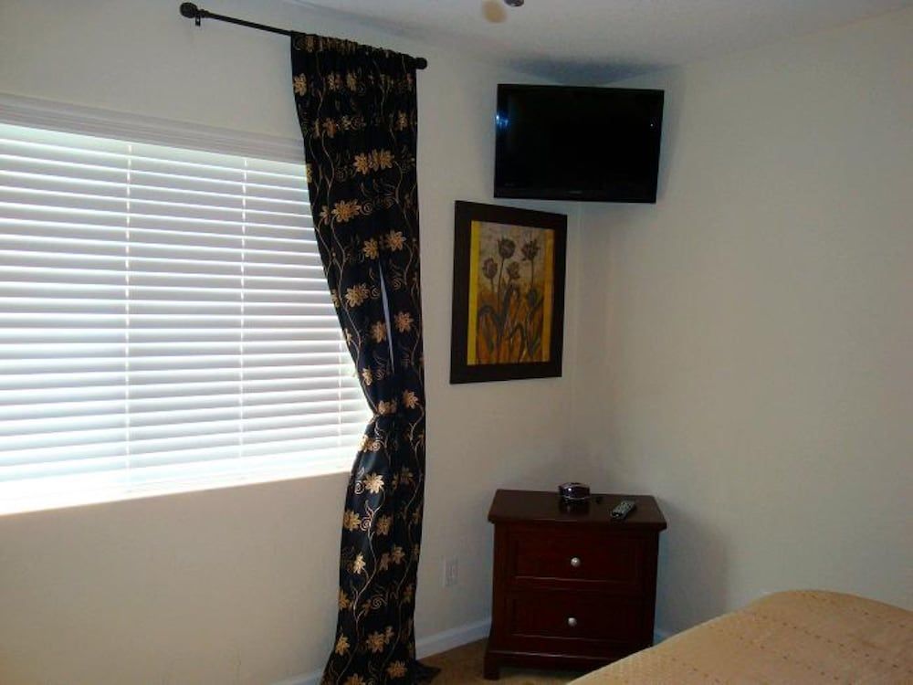 6BR 4BA Home in Windsor Hills by CV-2564 Villa, 6 Bedrooms, Private Pool 8