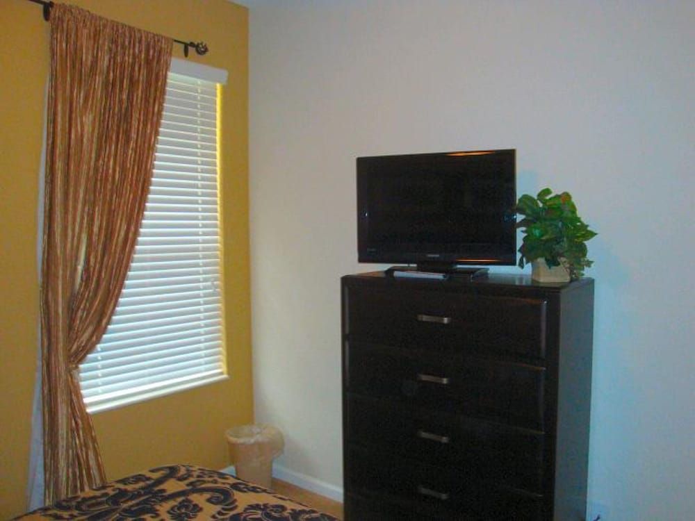 6BR 4BA Home in Windsor Hills by CV-2564 Villa, 6 Bedrooms, Private Pool 11