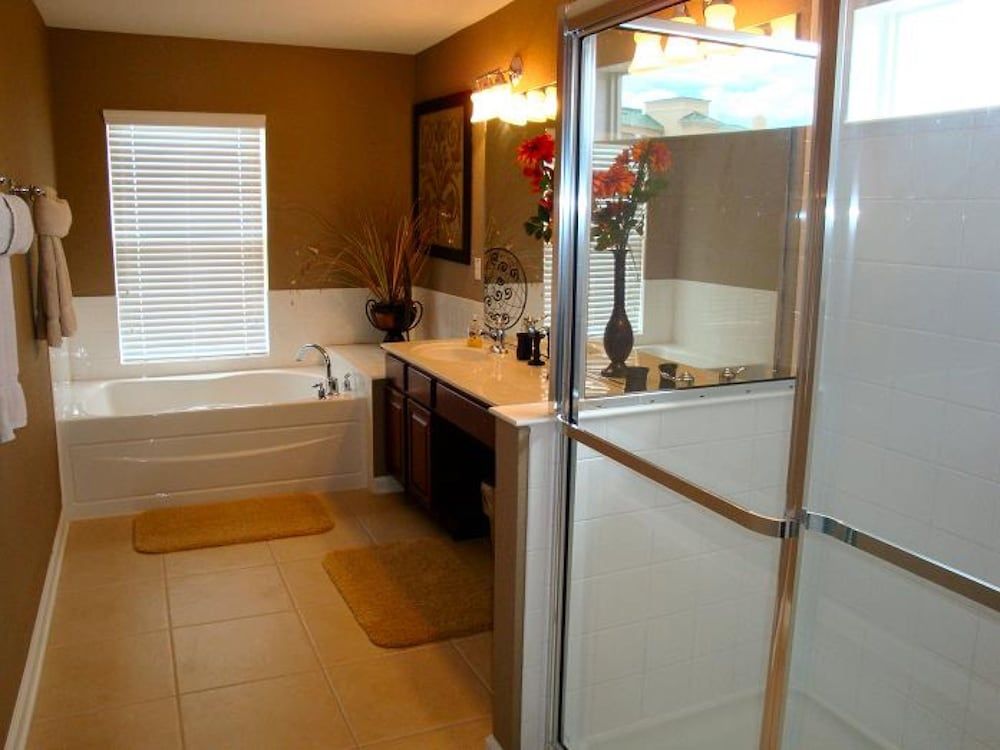 6BR 4BA Home in Windsor Hills by CV-2564 Villa, 6 Bedrooms, Private Pool 39