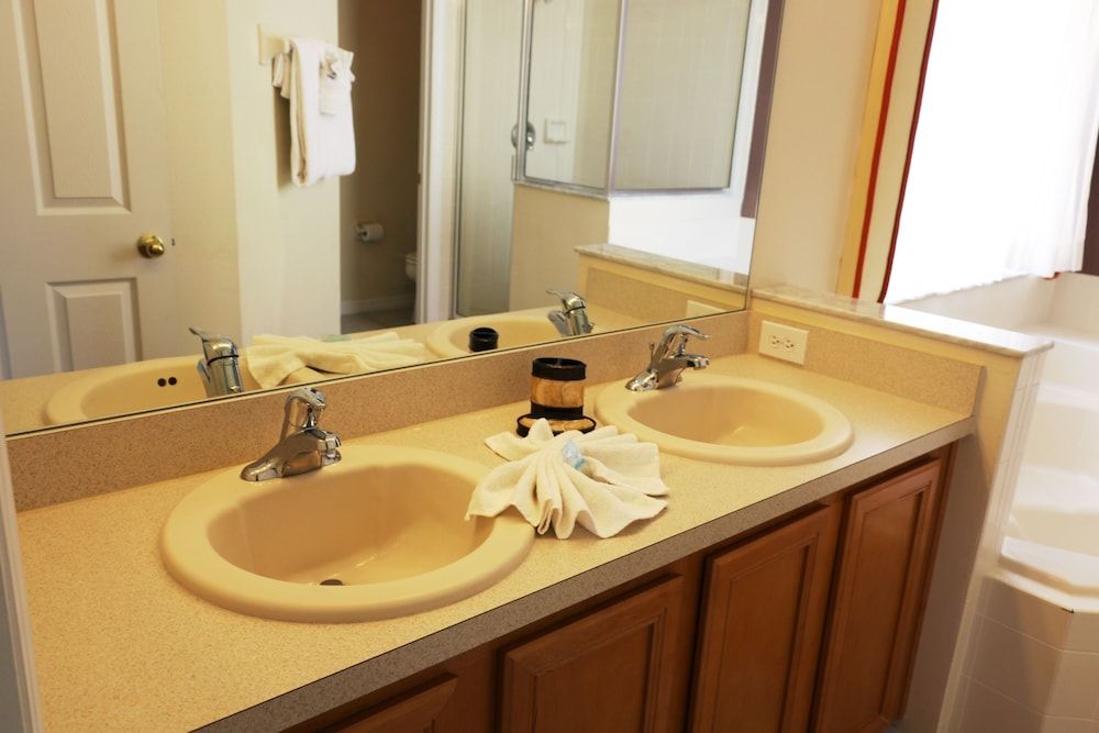 7BR 4.5BA Home in Emerald Island Resort by CV-2708 Villa, Private Pool 19