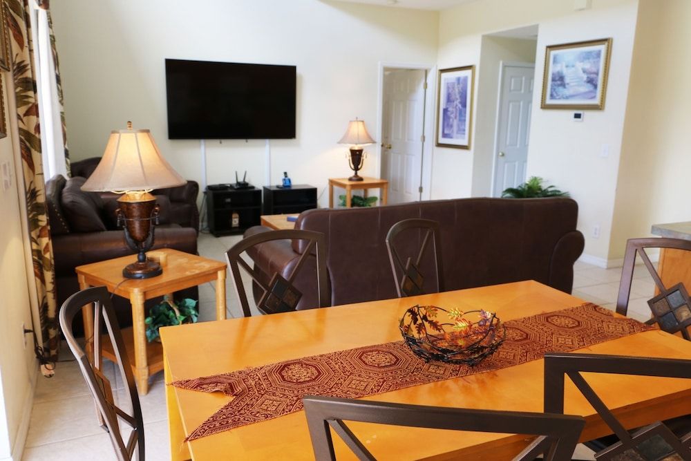 undefined 7BR 4.5BA Home in Emerald Island Resort by CV-2708 9