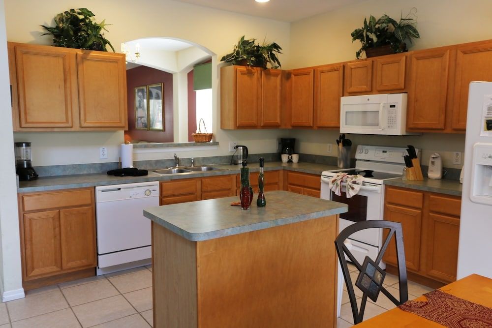 7BR 4.5BA Home in Emerald Island Resort by CV-2708 Villa, Private Pool 9