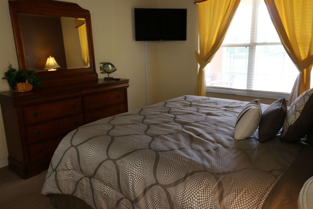 undefined 7BR 4.5BA Home in Emerald Island Resort by CV-2708