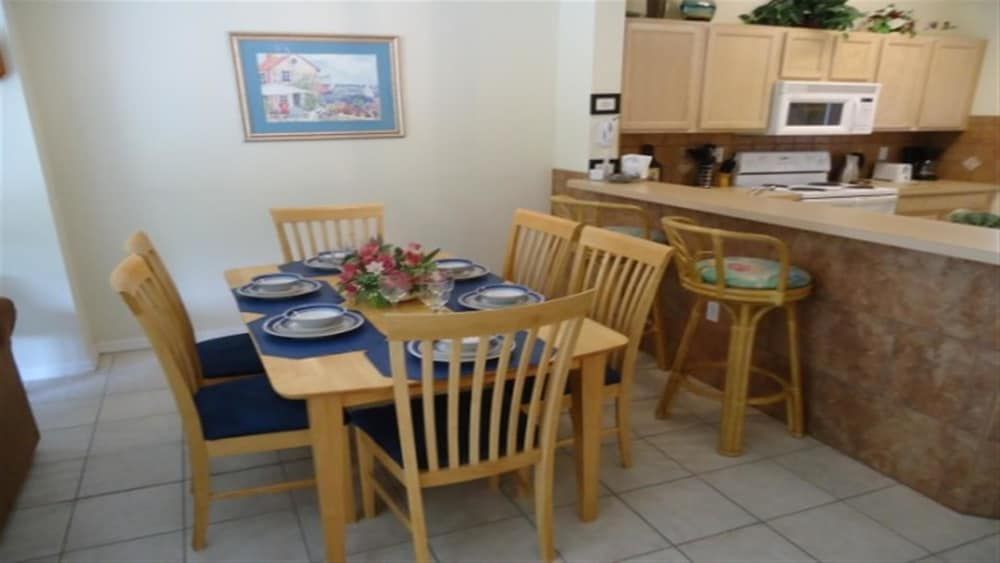 undefined Ov1992 - Emerald Island - 3 Bed 2.5 Baths Townhome 8