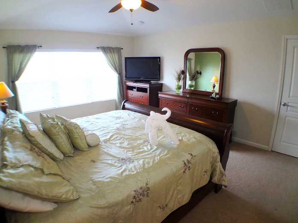 6BR 4BA Home in Windsor Hills by CV-2537 Villa, 6 Bedrooms, Private Pool 16