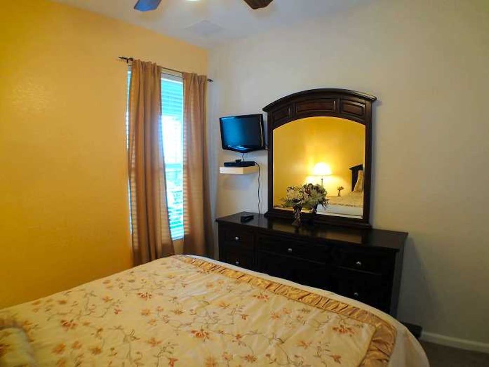 6BR 4BA Home in Windsor Hills by CV-2537 Villa, 6 Bedrooms, Private Pool 15