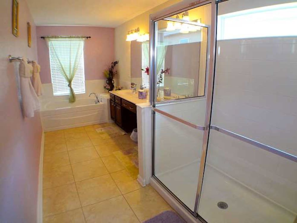 6BR 4BA Home in Windsor Hills by CV-2537 Villa, 6 Bedrooms, Private Pool 49