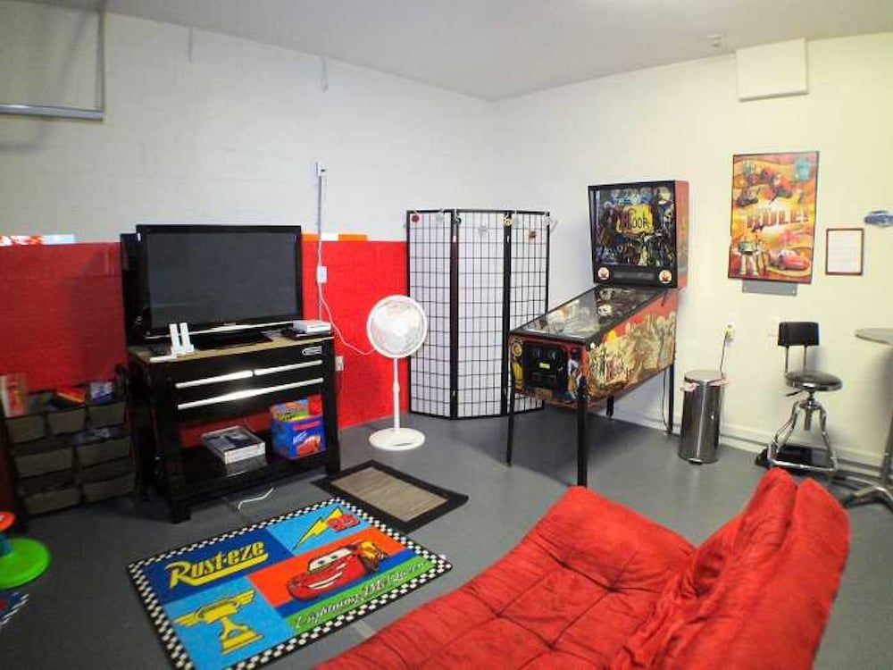 6BR 4BA Home in Windsor Hills by CV-2537 Villa, 6 Bedrooms, Private Pool 46