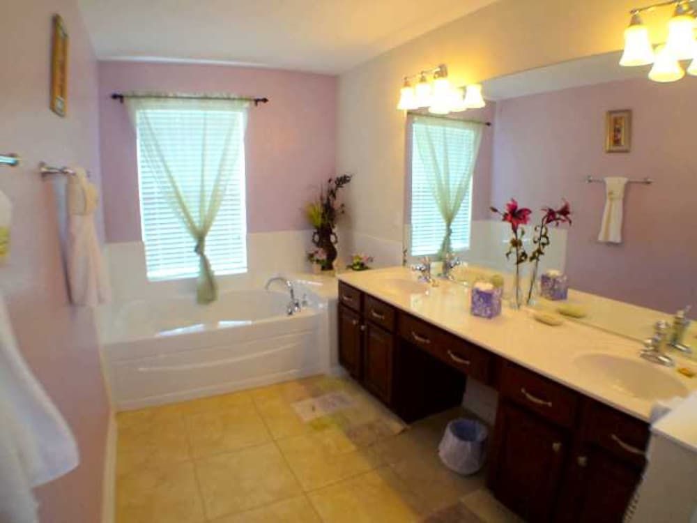 6BR 4BA Home in Windsor Hills by CV-2537 Villa, 6 Bedrooms, Private Pool 47