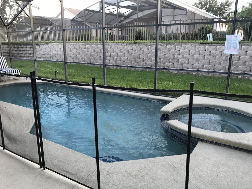 undefined 4BR 3BA Home in Emerald Island Resort by CV-8540 2