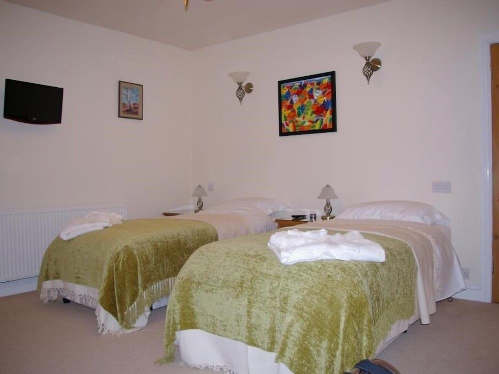 The Grange Suite, Ensuite 2