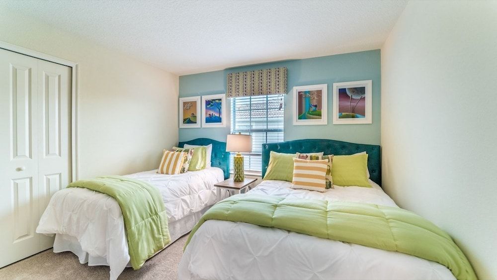 Family Townhome, Private Pool, Garden Area