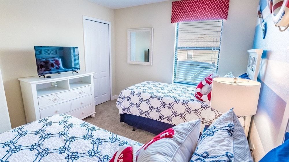 Grhbtr1463 - Champions Gate Resort - 5 Bed 4 Baths House Family Townhome, Hot Tub, Garden Area 9