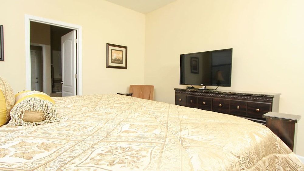 Grhmyr1466 - Champions Gate Resort - 8 Bed 5 Baths House Family Townhome, Multiple Bedrooms, Hot Tub, Garden Area 10