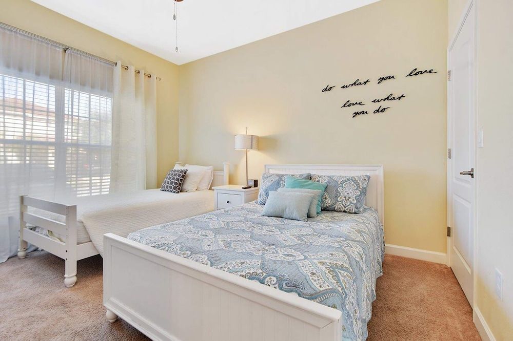 Lake View Paradise Townhome 3