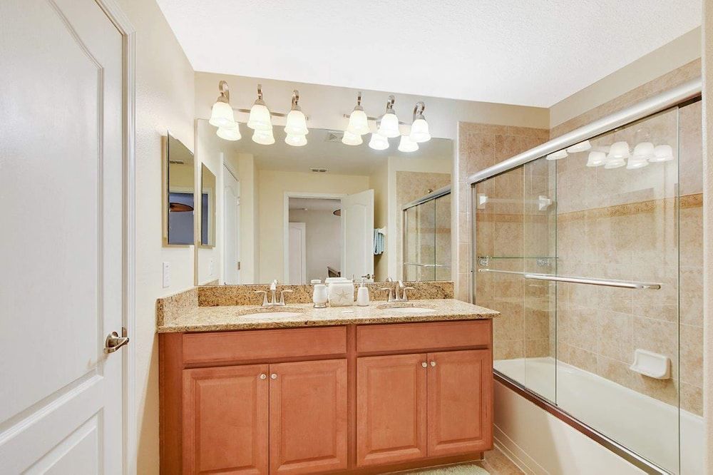 Lake View Paradise Townhome 8