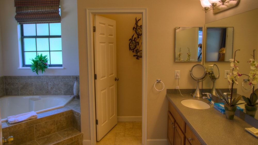 undefined The Wakefield Vacation Home with Pool 9