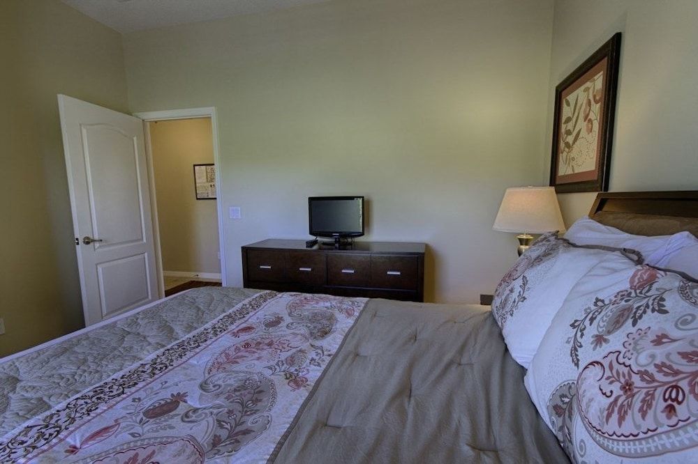 undefined 5BR Townhome Paradise Palms by SHV-8980 6