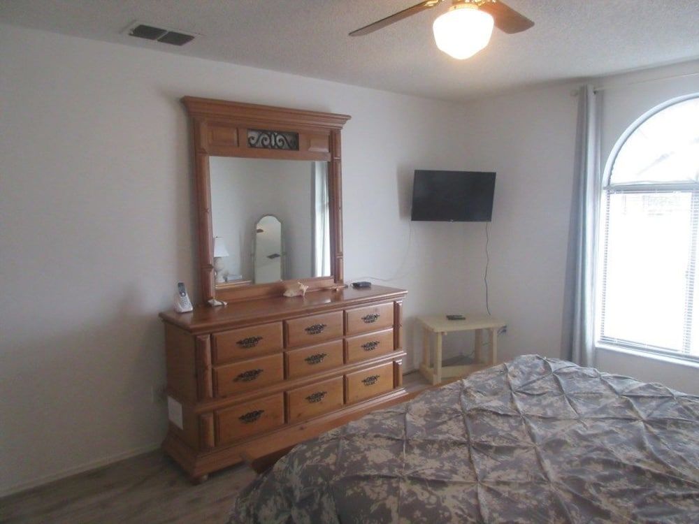 undefined 4BR Pool Home in Indian Ridge by SHV-915 6