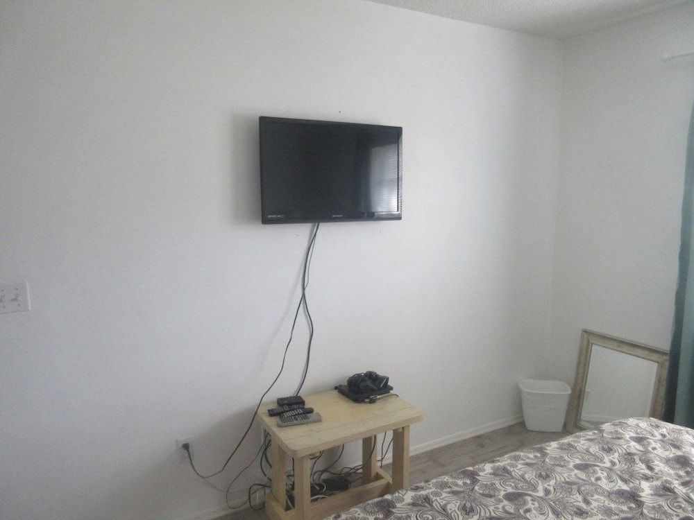 undefined 4BR Pool Home in Indian Ridge by SHV-915 5