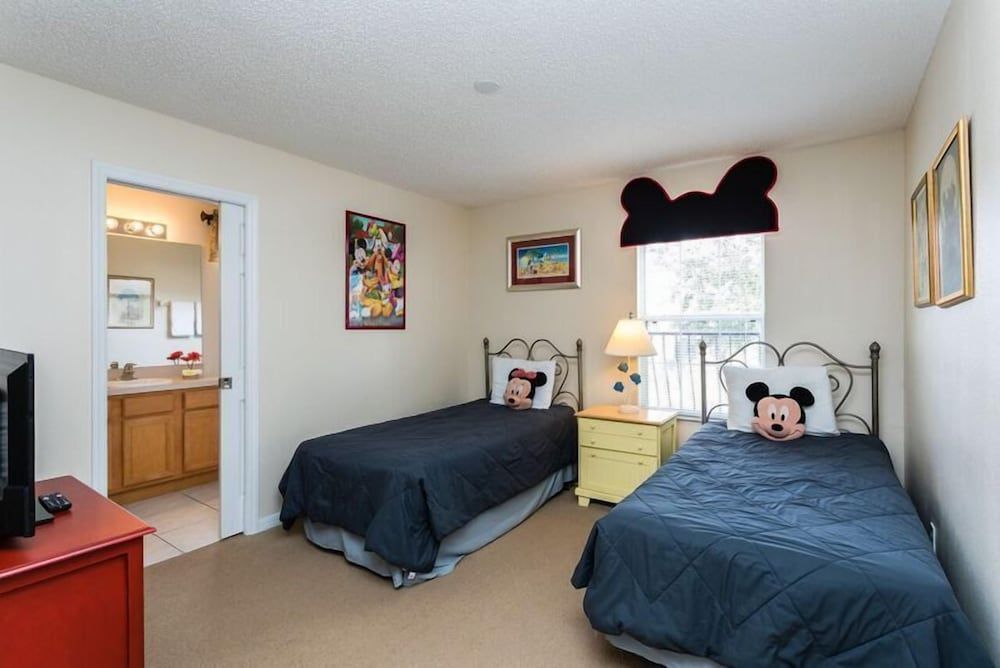 undefined 7BR Pool Home Emerald Island by SHV-8567 8