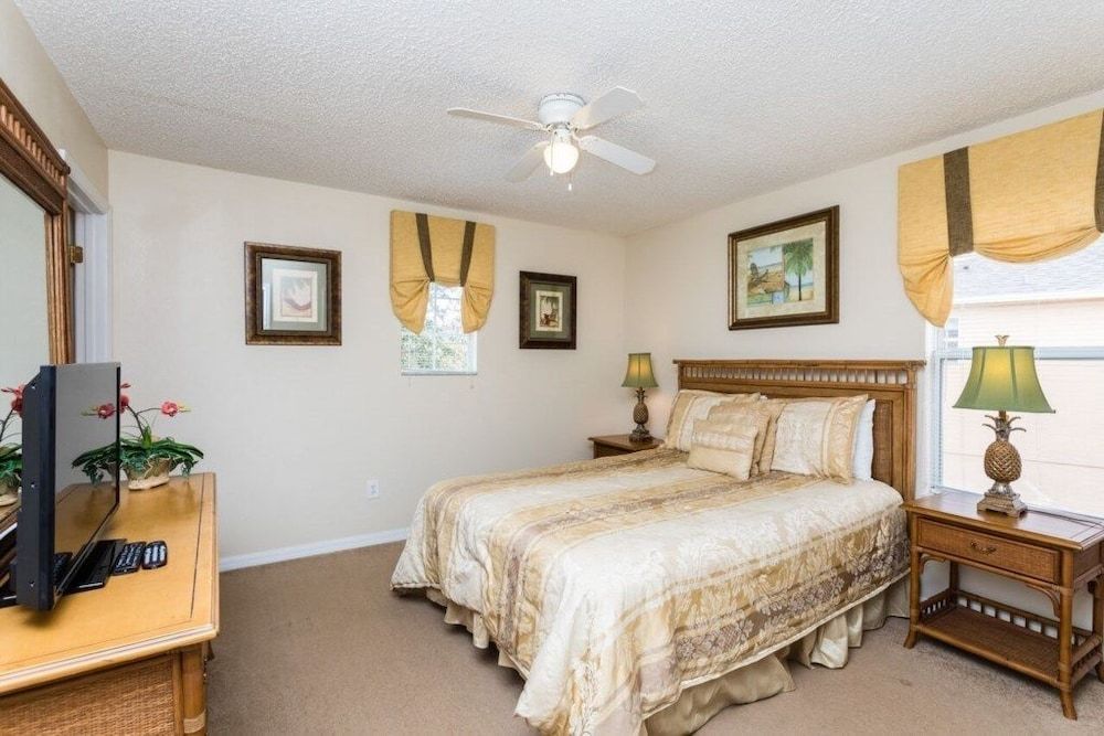 undefined 7BR Pool Home Emerald Island by SHV-8567 3