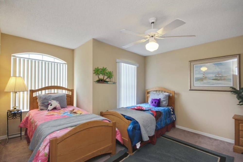 undefined Rolling Hills 7900 10