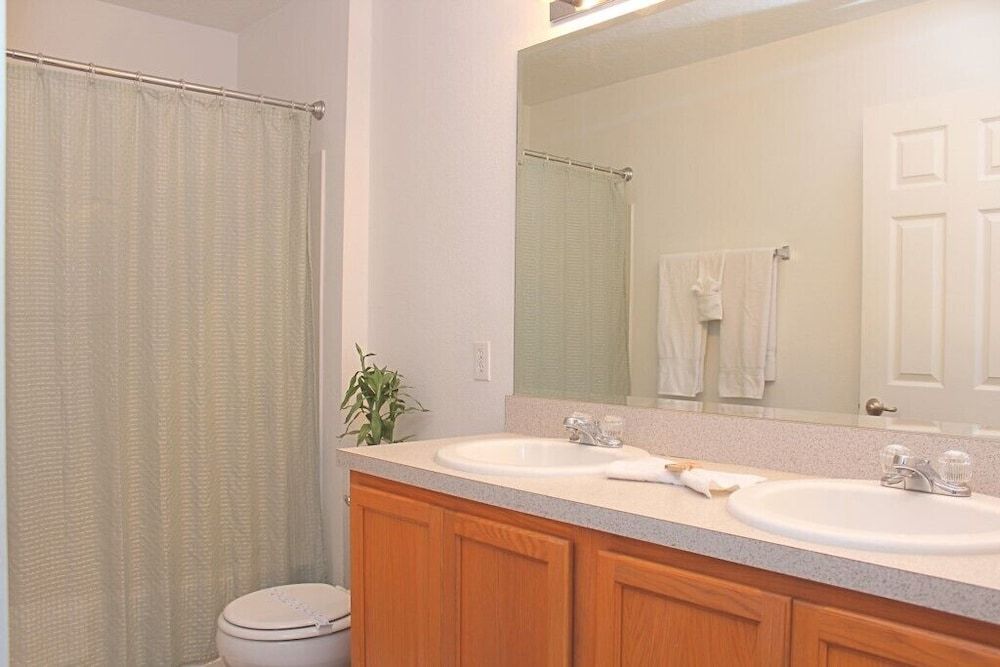 Berkeley Executive - Five Bedroom Home Villa, Multiple Beds, Pool Access, Pool View (Berkeley Pool Home) 10