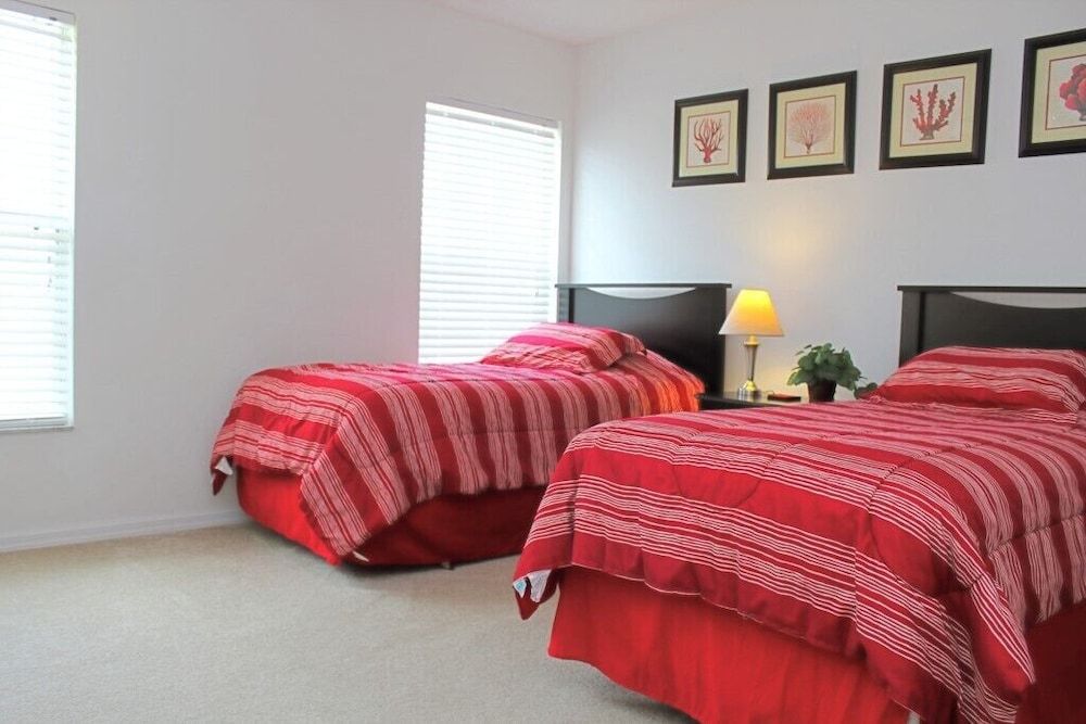 Berkeley Executive - Five Bedroom Home Villa, Multiple Beds, Pool Access, Pool View (Berkeley Pool Home)