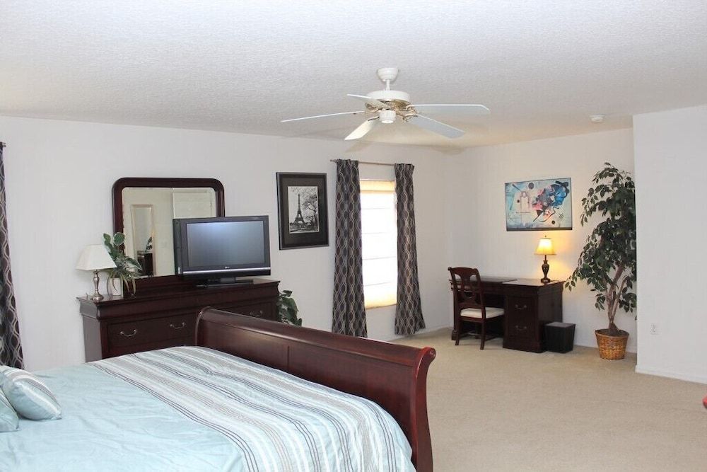 Berkeley Executive - Five Bedroom Home Villa, Multiple Beds, Pool Access, Pool View (Berkeley Pool Home) 6