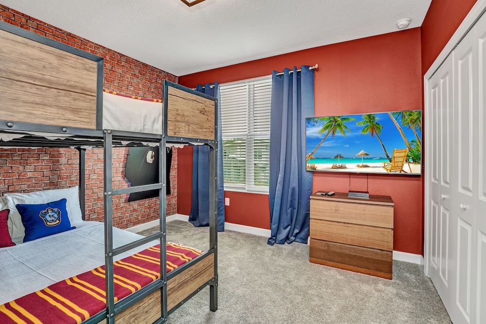 Storey Lake Resort Storey Lake Resort 5 Bedroom Vacation Home with Pool (2010) 21